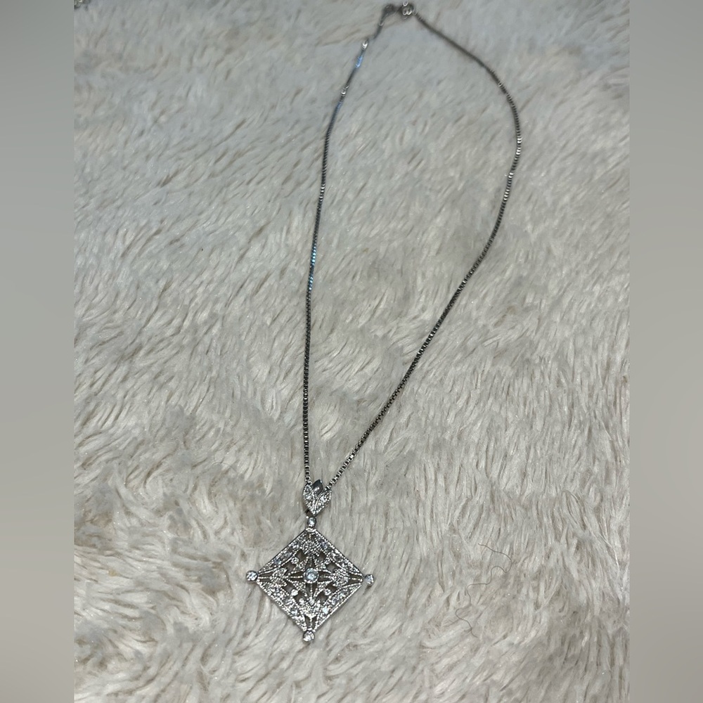 Silver Necklace Diamond shaped Piece